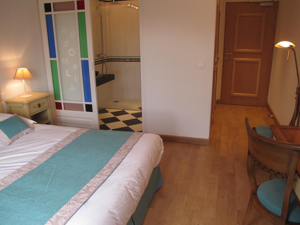 Au Domelia Provinois Hotel Cerneux Bilik gambar