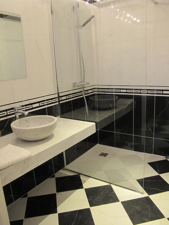 Au Domelia Provinois Hotel Cerneux Bilik gambar